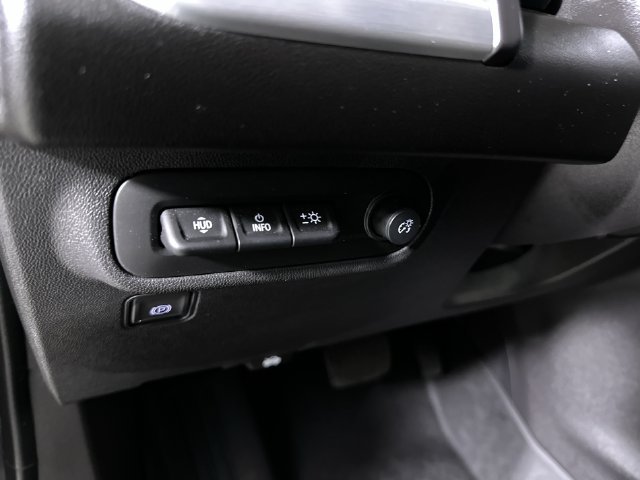 Used 2024 GMC Terrain SLT w/ Infotainment Package II AWD/4WD image 18