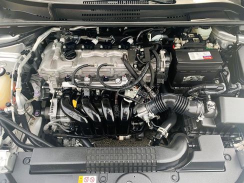 Used 2021 Toyota Corolla LE image 38