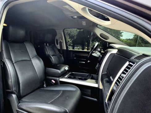 Used 2017 RAM 3500 Laramie AWD/4WD image 5