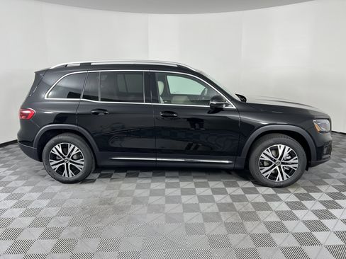 New 2026 Mercedes-Benz GLB 250 4MATIC image 14
