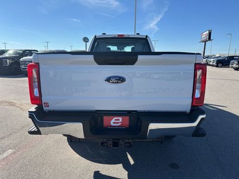 New 2026 Ford F250 XL w/ XL Chrome Package image 7