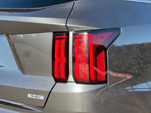Used 2023 Kia Sorento SX Prestige image 29