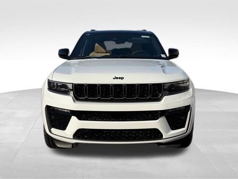 New 2026 Jeep Grand Cherokee L Summit image 2