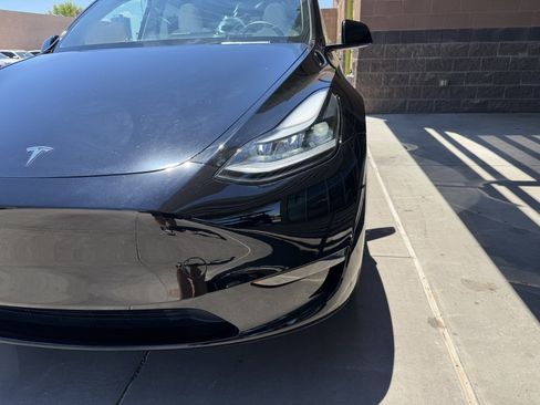 Used 2024 Tesla Model Y 2WD image 11