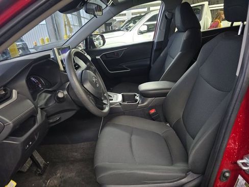 Used 2024 Toyota RAV4 LE image 7