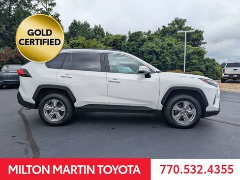 Used 2025 Toyota RAV4 XLE FWD image 9