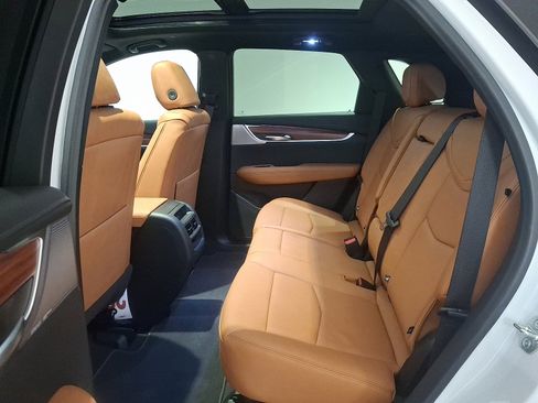 Certified 2025 Cadillac XT5 Premium Luxury image 19