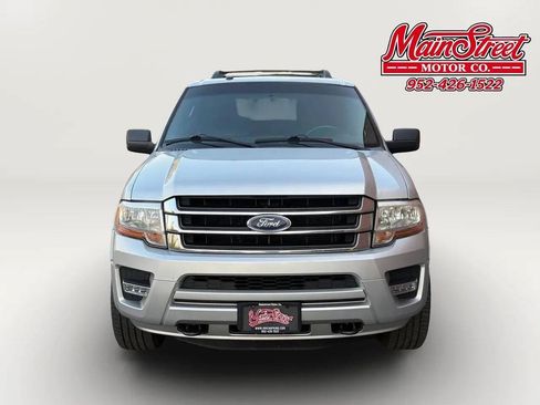 Used 2016 Ford Expedition XLT w/ Equipment Group 202A AWD/4WD image 2