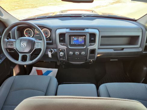 Used 2018 RAM 1500 Express image 3