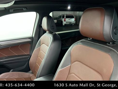 Used 2022 Volkswagen Tiguan SEL R-Line image 16
