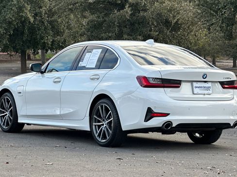 Used 2022 BMW 330e w/ Driving Assistance Package image 7