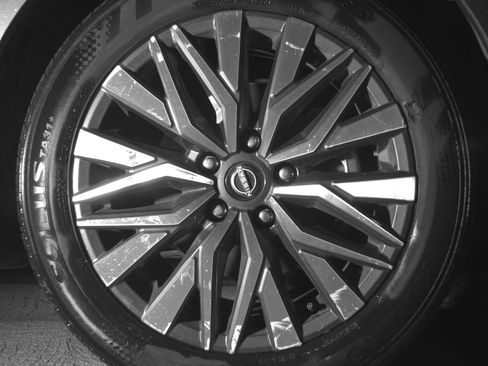 Used 2025 Nissan Altima 2.5 SV image 13