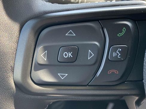 New 2025 Jeep Gladiator Sport image 22