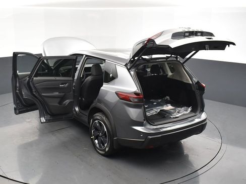 New 2026 Nissan Rogue SV w/ SV Premium Package image 32