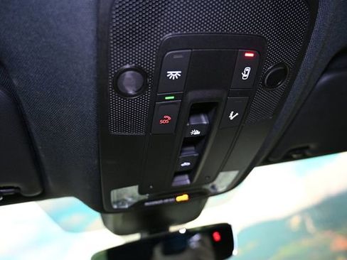 Used 2023 Audi Q3 2.0T Premium image 42