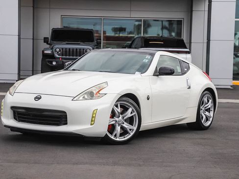 Used 2013 Nissan 370Z Coupe w/ Sport Pkg RWD image 1