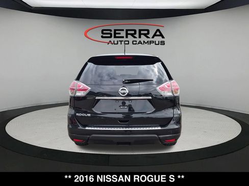 Used 2016 Nissan Rogue S w/ S Family Package FWD image 11