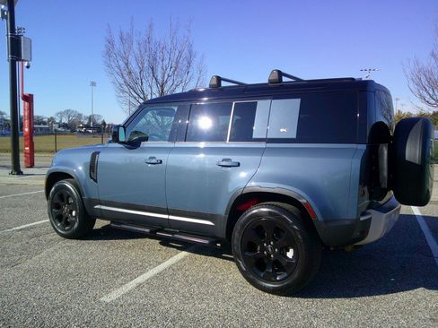 Used 2022 Land Rover Defender 110 SE image 9
