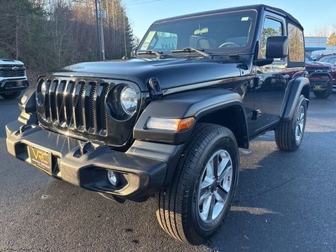 Used 2023 Jeep Wrangler Sport S image 7