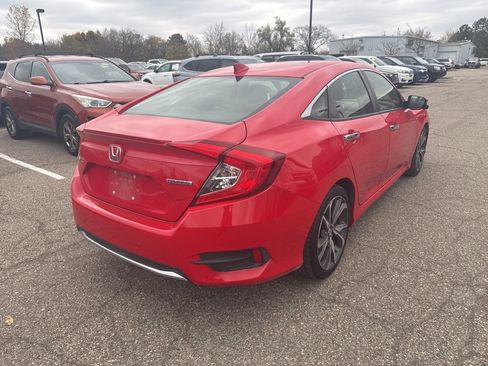 Used 2019 Honda Civic Touring image 5