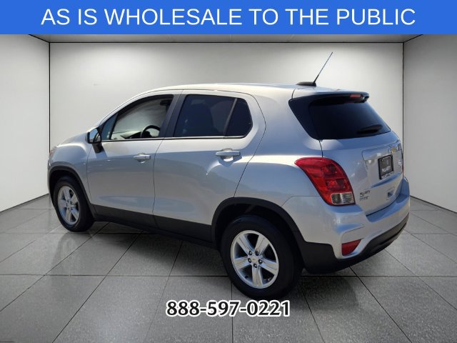 Used 2020 Chevrolet Trax LS w/ Tint and Cruise Package FWD image 3
