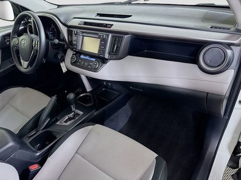 Used 2017 Toyota RAV4 XLE w/ Carpet Mat Package AWD/4WD image 31