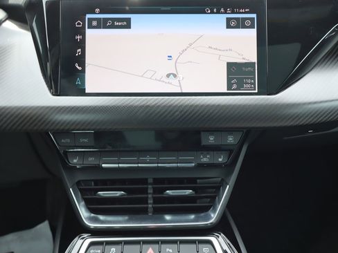 Used 2022 Audi e-tron GT Premium Plus image 11