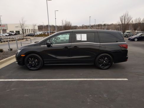 Used 2024 Honda Odyssey Sport image 9