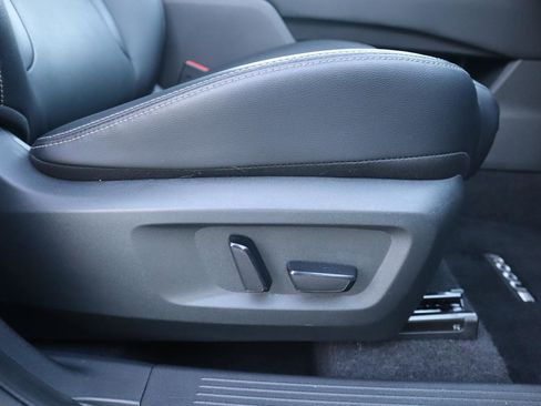 Used 2023 Nissan Rogue SL w/ SL Premium Package image 57