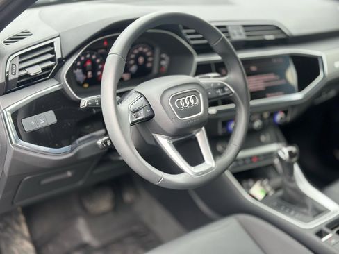 Used 2025 Audi Q3 2.0T Premium w/ Convenience Package image 12