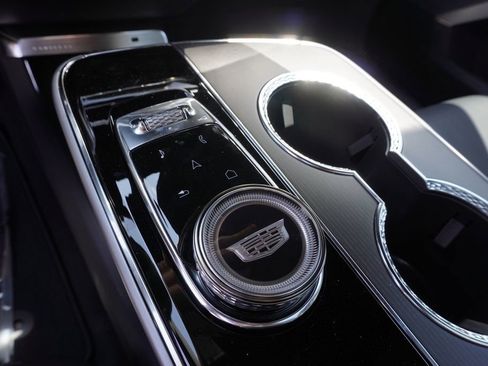 New 2026 Cadillac Lyriq V image 17