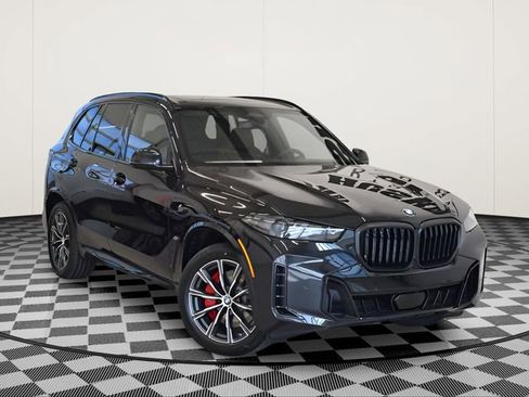 New 2026 BMW X5 xDrive40i w/ M Sport Package AWD/4WD image 1