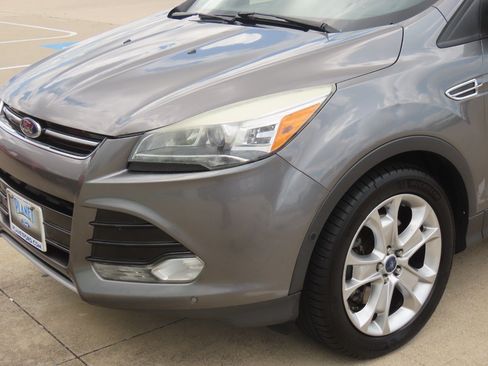 Used 2014 Ford Escape Titanium w/ Equipment Group 401A AWD/4WD image 3