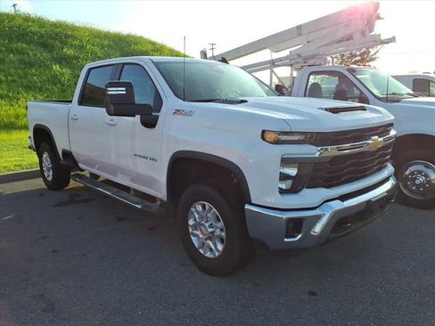 Used 2026 Chevrolet Silverado 2500 LT AWD/4WD image 10