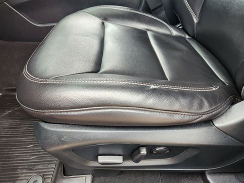 Used 2021 Ford Explorer XLT w/ Equipment Group 202A image 27