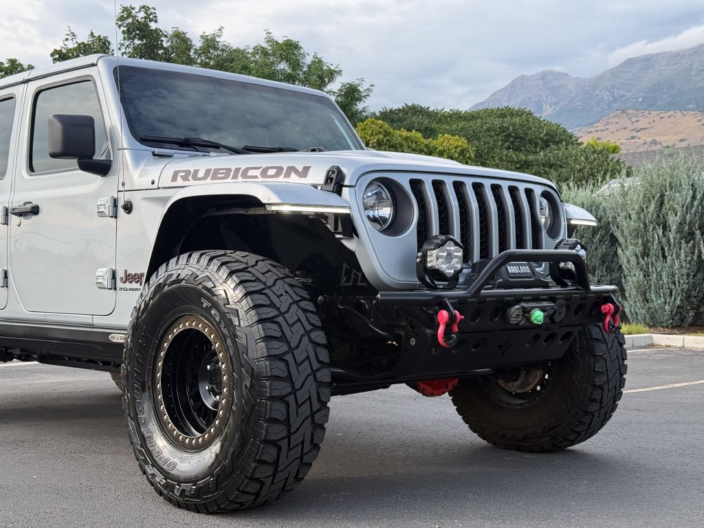 Used 2023 Jeep Gladiator Rubicon w/ Trailer Tow Package AWD/4WD image 17