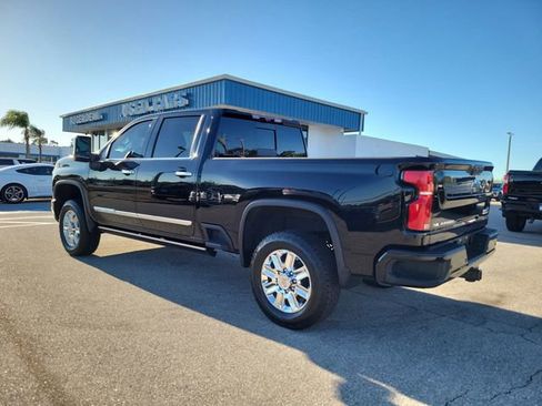 Certified 2024 Chevrolet Silverado 2500 High Country w/ High Country Premium Package image 3