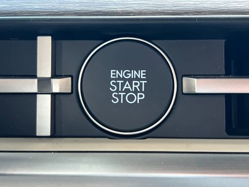 Used 2025 Hyundai Santa Fe Limited image 24