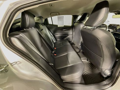 Used 2024 Toyota Prius XLE FWD image 33