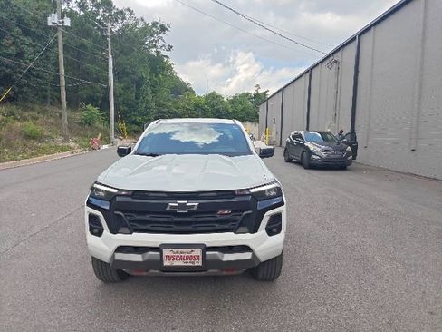 Used 2023 Chevrolet Colorado Z71 w/ Z71 Convenience Package 2 AWD/4WD image 7