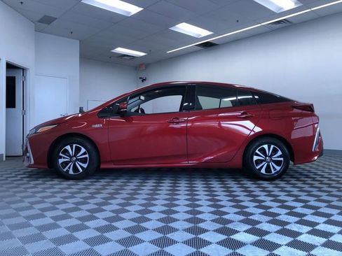 Certified 2019 Toyota Prius Prime Advanced FWD image 13