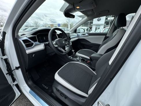 New 2026 Volkswagen Taos SE AWD/4WD image 10