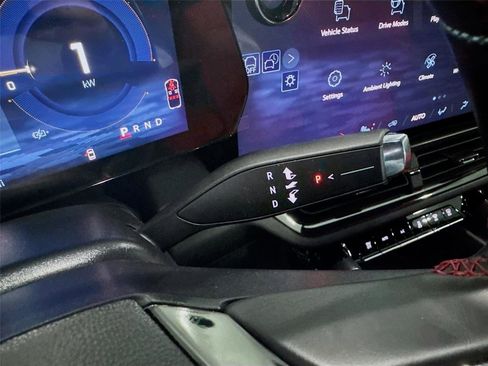 Used 2024 Chevrolet Equinox EV RS image 6