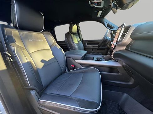 Used 2025 RAM 3500 Laramie image 15