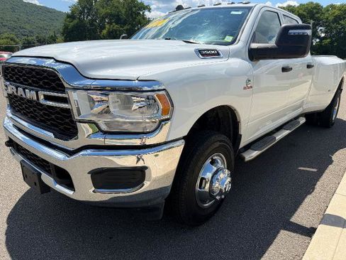 Used 2024 RAM 3500 Tradesman w/ Chrome Appearance Group AWD/4WD image 1