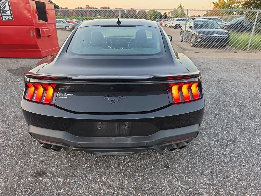 Used 2024 Ford Mustang Premium RWD image 5
