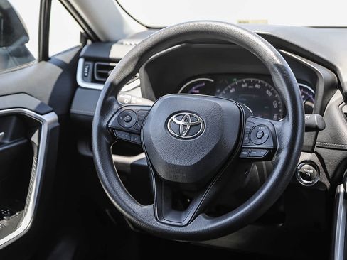 Certified 2025 Toyota RAV4 XLE AWD/4WD image 16