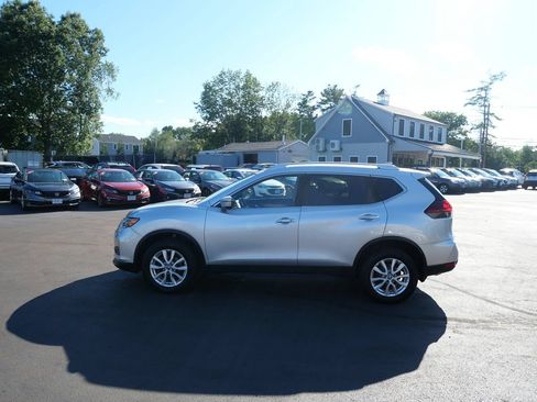 Used 2018 Nissan Rogue SV AWD/4WD image 7