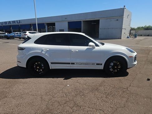 Used 2019 Porsche Cayenne Turbo AWD/4WD image 5
