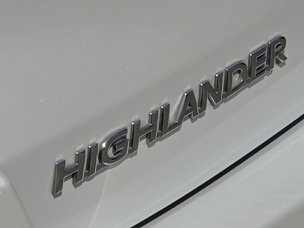 Used 2018 Toyota Highlander XLE FWD image 13